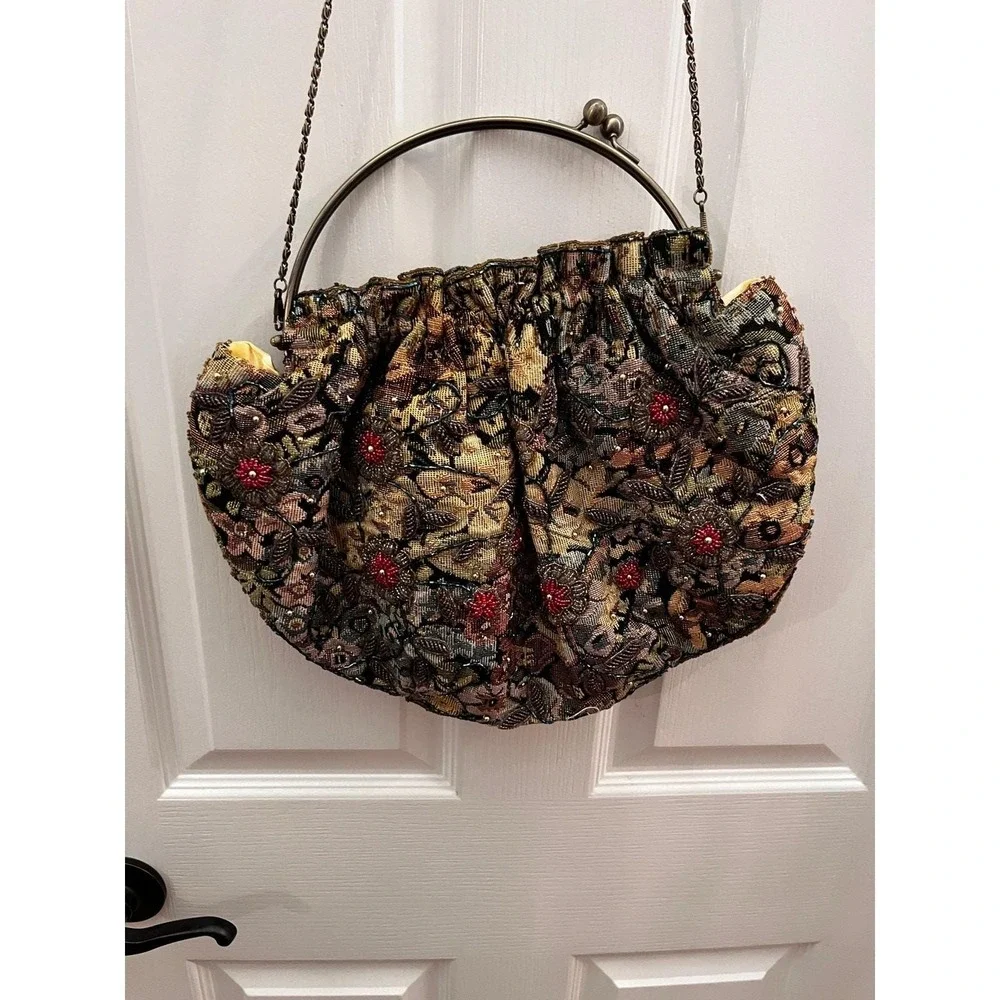 Vintage Floral Tapestry Kiss Lock Handbag Gold Beaded Chain Evening Purse OS